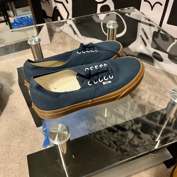 *Ultra Rare* Vans “ Gum Sole Pack” Authentic Shoes | Size: US 10 | Colour: Blue - Picture 1 of 6